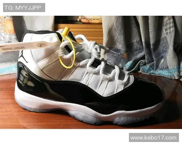 aj11康扣篮球鞋的魅力与性能解析让你在球场上尽显风采